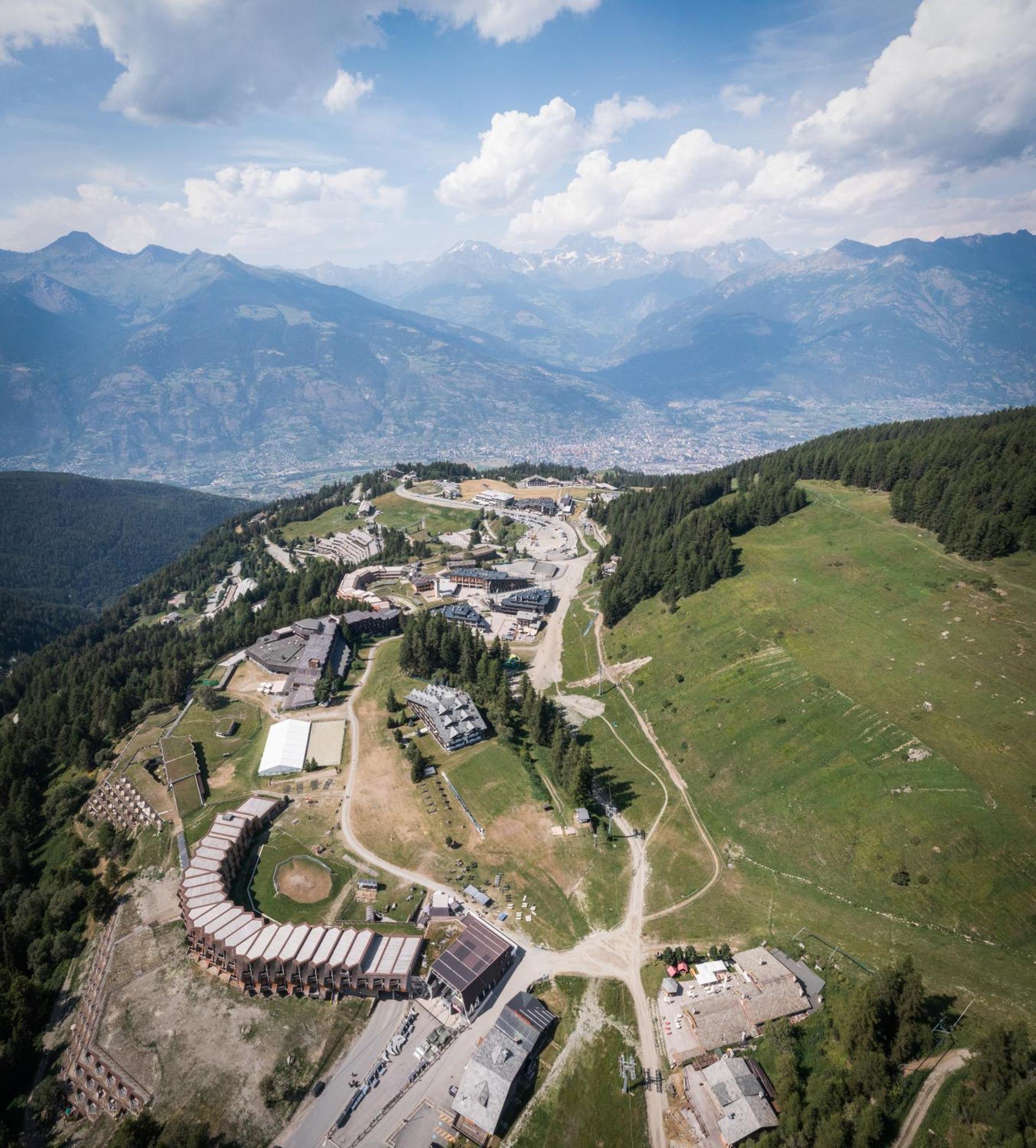 Ferienwohnung Monolocale Sulle Piste Da Sci Pila  Exterior foto