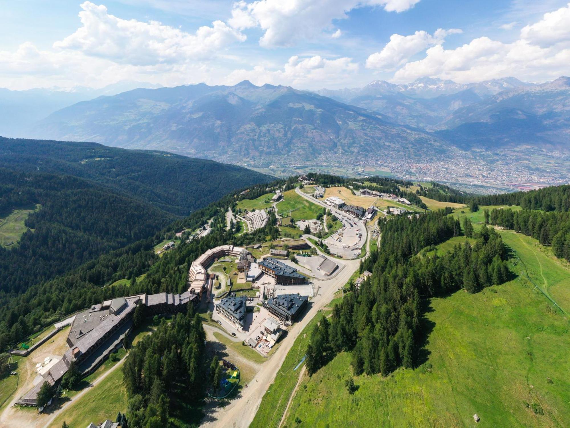 Ferienwohnung Monolocale Sulle Piste Da Sci Pila  Exterior foto